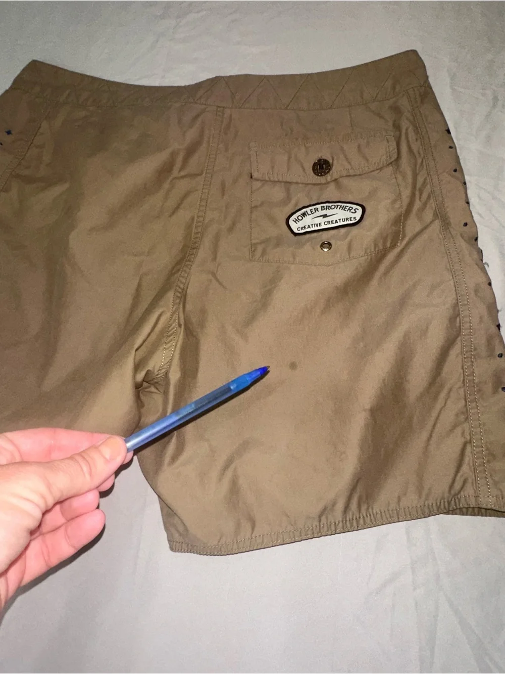 Howler Brothers Heed The Call Creative Creatures Mens 38 Embroidered Fish Shorts